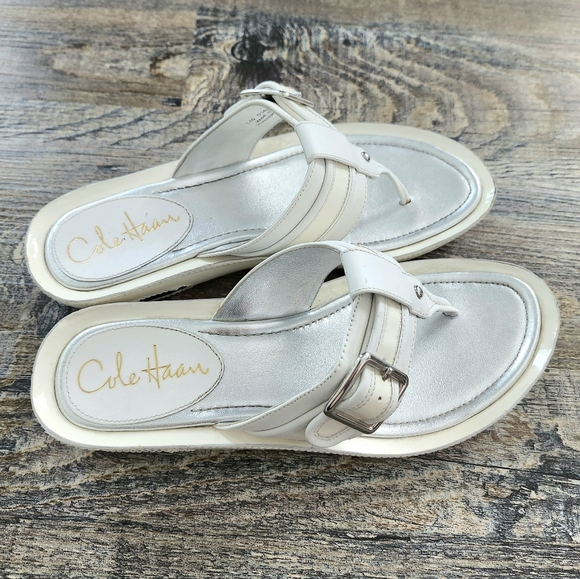 Cole Hann White Leather Thong Sandals Women's Size 5.5 - Picture 2 of 9